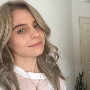 Meet your Posher, Stacy